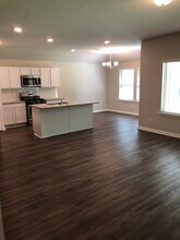 Building Photo - 13364 Isabella Blvd