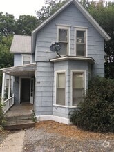 Building Photo - 222 W 11th St
