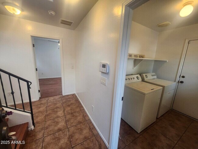 Foto del edificio - 5730 S 21st Pl