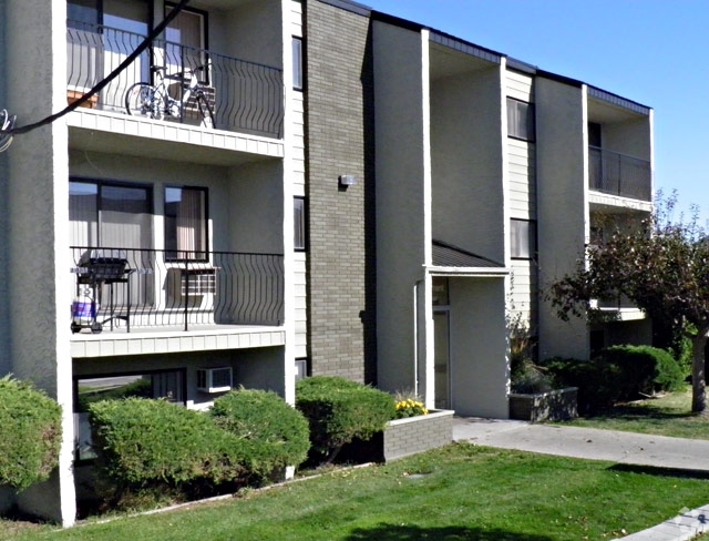 Building Photo - Central Apartments