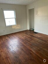 Building Photo - 1370 Kingsley Ave