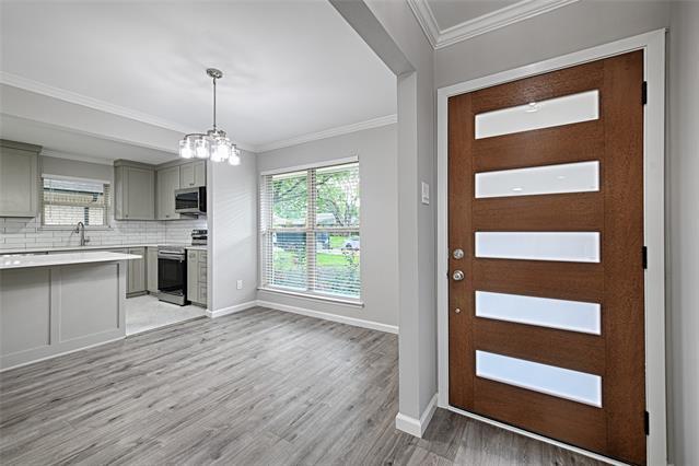 Foto del edificio - 1605 Monterrey Dr