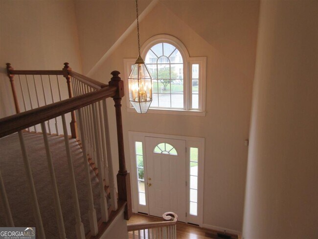 Building Photo - 4635 Villa Chase Dr NE