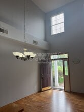 Building Photo - 1013 Newport Ave