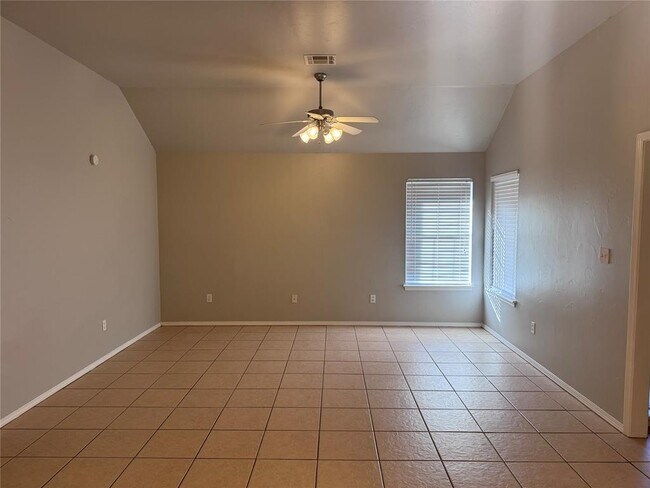 Building Photo - 2515 W Oklahoma Ave