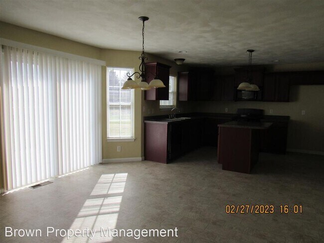 Building Photo - 4 br, 3 bath House - 719 Moorland