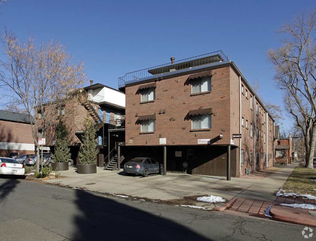 Primary Photo - 188-198 S Clarkson St