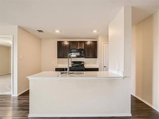 Foto del edificio - 317 Blue Crow Ln