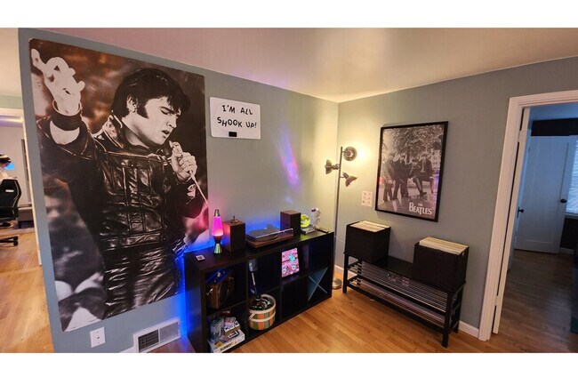 Foto del edificio - 11335 Roosevelt Way NE