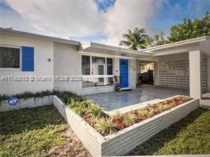Foto del edificio - 120 NE 26th St
