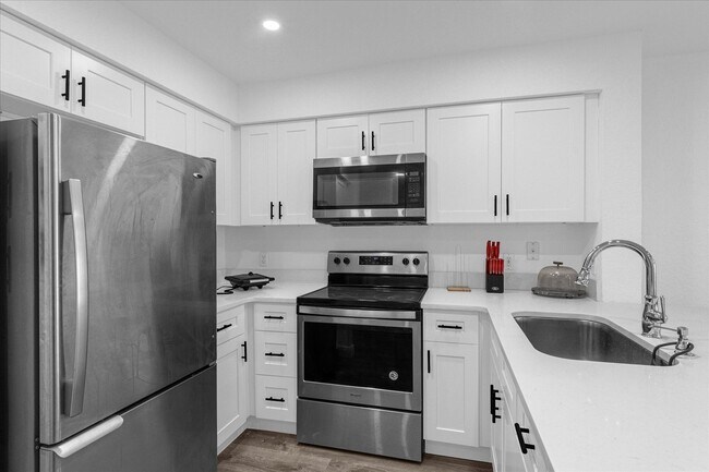 Foto del edificio - 14036 Fairway Island Dr