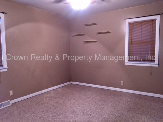 Foto del edificio - 715 E 22nd St