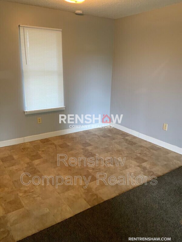 Building Photo - 142 Harrison Rd