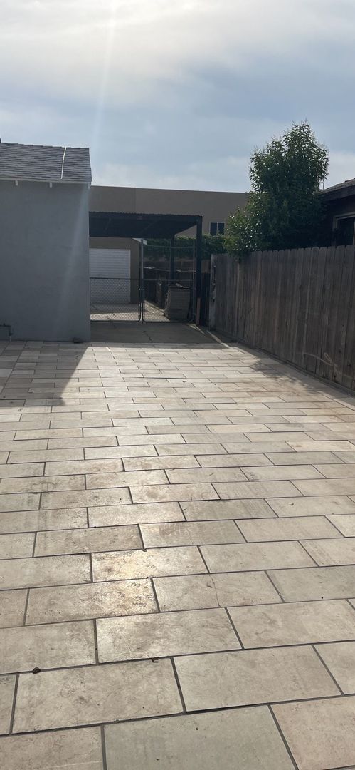 Building Photo - Apply Now to Schedule Viewing. Available u...