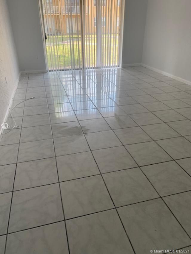 Foto del edificio - 505 NW 177th St