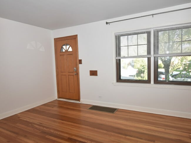 Foto del edificio - 5153 W 64th Pl