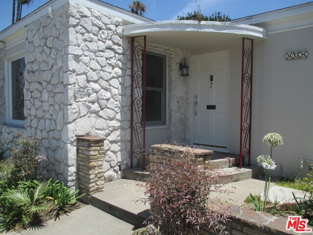 Foto principal - 808 S Venice Blvd