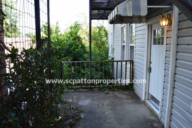 Building Photo - Downtown Columbia Triplex