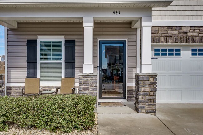 Foto del edificio - Beautiful, Almost New Home Located in The Desirable Elgin, SC