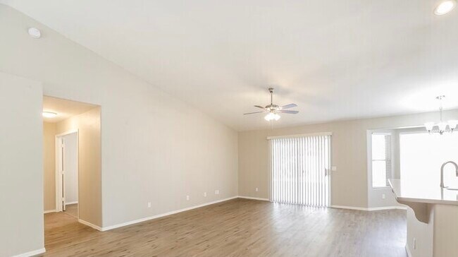 Building Photo - 8508 W Encanto Blvd