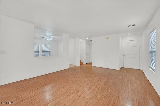 Foto del edificio - 6333 Sycamore Grove Ct