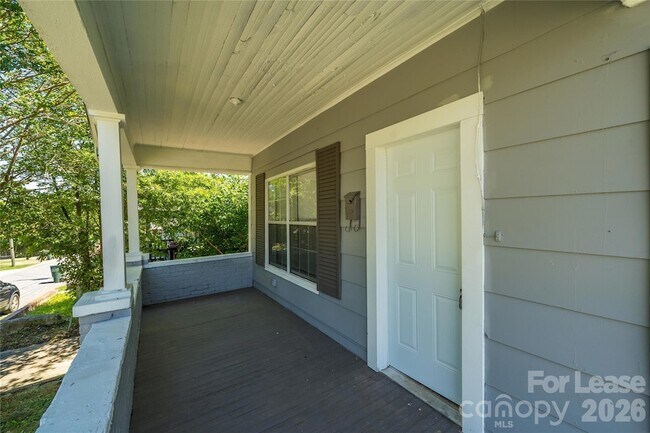 Foto del edificio - 620 N Moran St