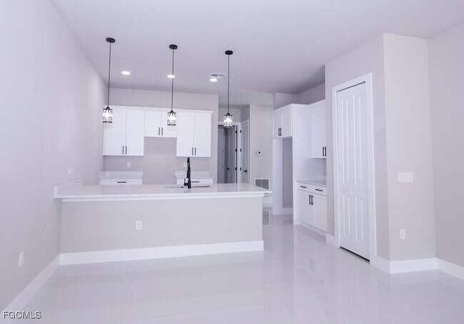 Building Photo - 219 Greenbriar Blvd