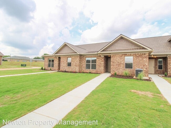 Building Photo - 3 br, 2 bath House - 18155 Mae Circle