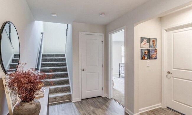 Foto del edificio - 904 Channing Park Cir