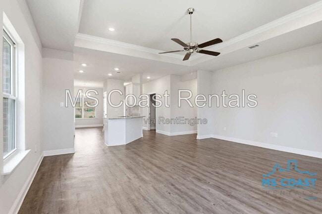 Building Photo - 5543 Overland Dr