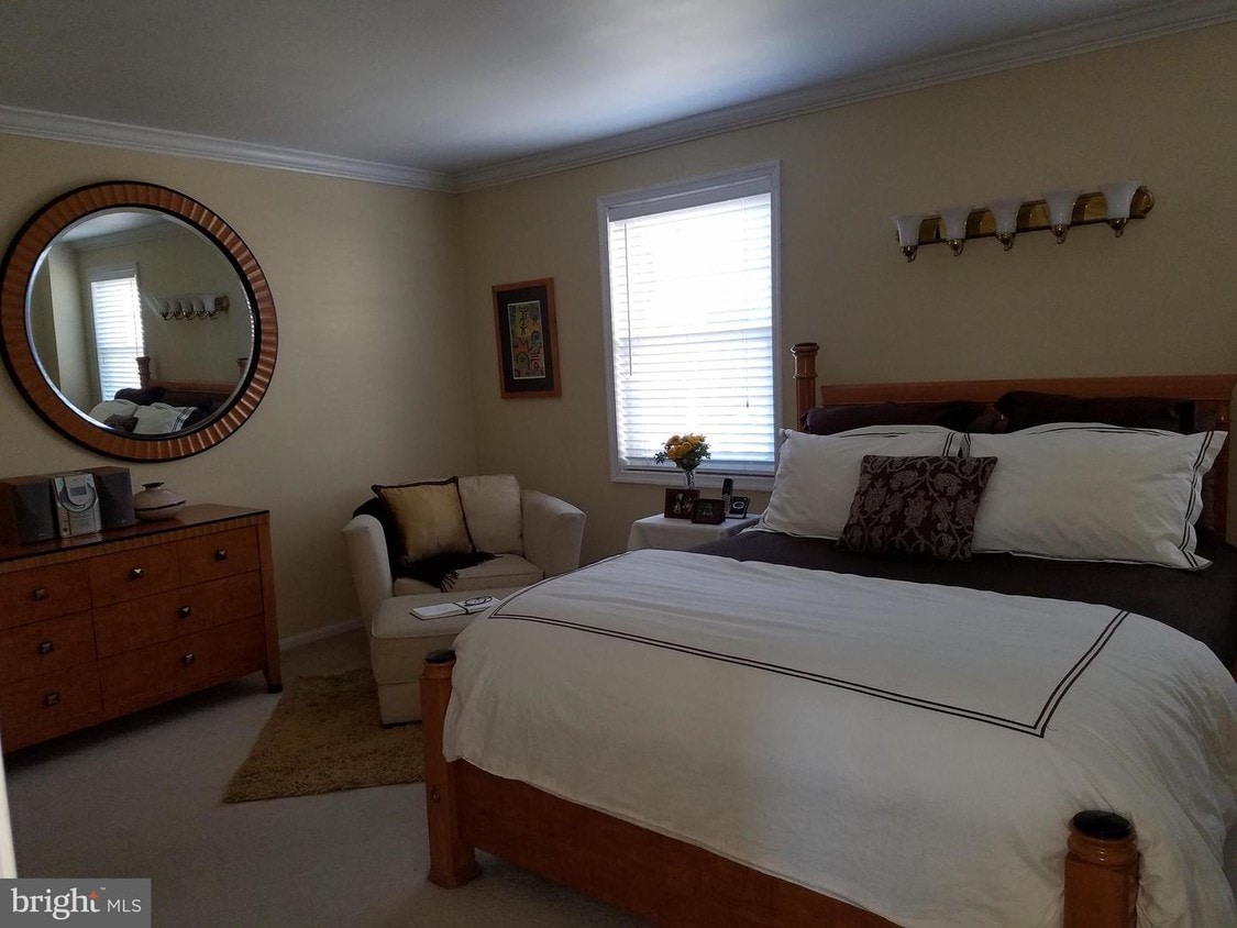 Primary Photo - 11746 Carriage House Dr