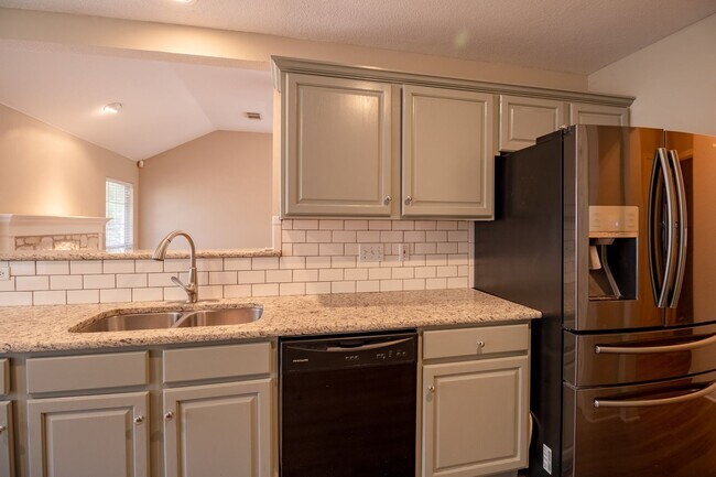 Foto del edificio - Enchanting 3-Bed Sanctuary in Circle C: Lu...