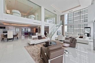 Building Photo - 1040 Biscayne Blvd