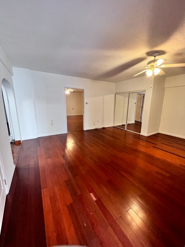 Family Room - 324 Market St