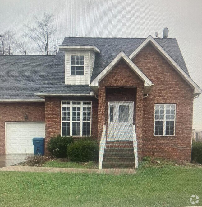 Apartments For Rent in Ona WV with Hardwood Floors 1 Rentals