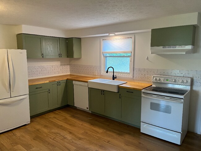 Foto del edificio - 2576 Ocelot St NE