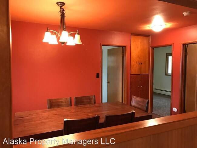 Foto del edificio - 3 br, 2 bath House - 1353 M Street