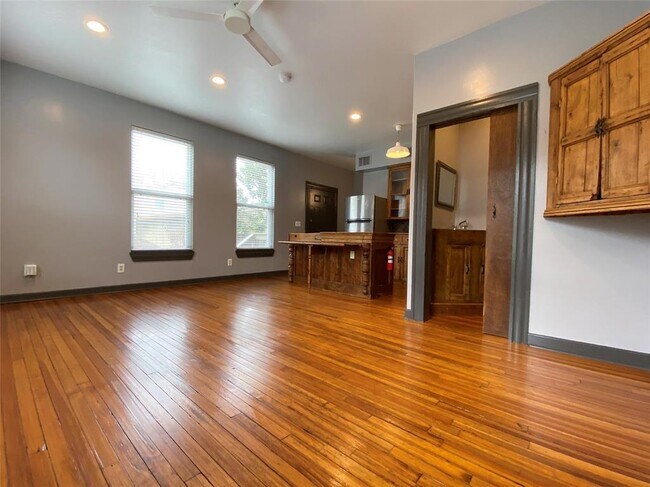 Building Photo - 508 Colquitt St