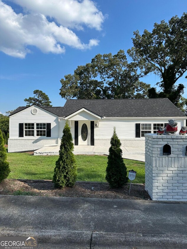 Primary Photo - 635 Blue Ridge Ave