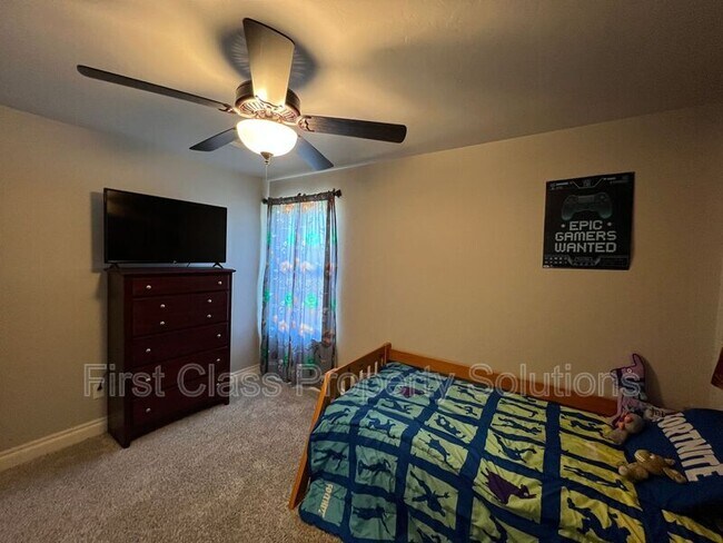 Foto del edificio - 3116 Drake Crest Dr