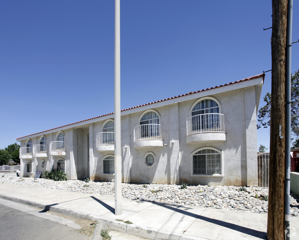 1241 R Ave E - Spanish Villas