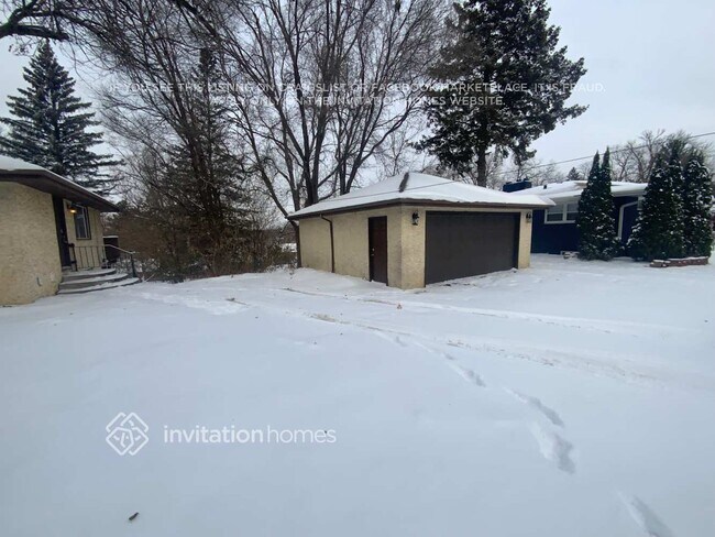 Foto del edificio - 1621 Rice Creek Rd NE