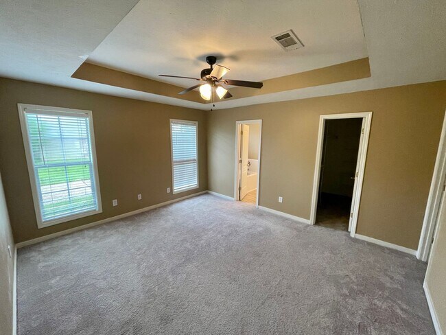 Foto del edificio - 3/2 available in Brandon Farmington Station!!