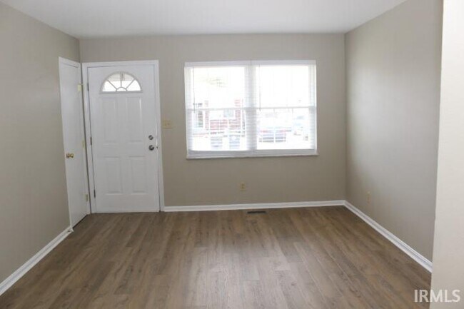 Foto del edificio - 2555 Stanley Ct