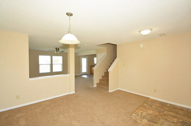 Foto del edificio - 5660 Grassy Bank Dr