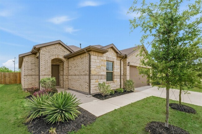 Foto del edificio - 9749 Serviceberry Ln
