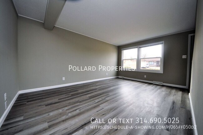 Building Photo - 307 Granada Drive-