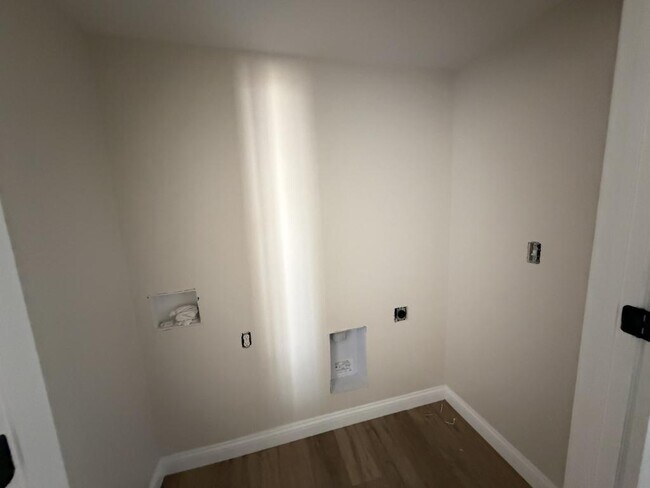 Building Photo - 146 Pinehurst Wy