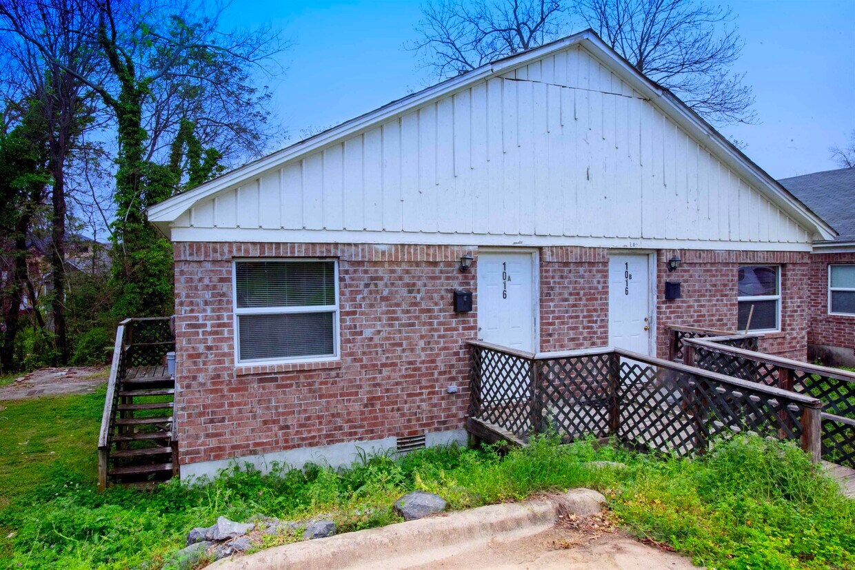 Foto principal - 1016 W 21st St