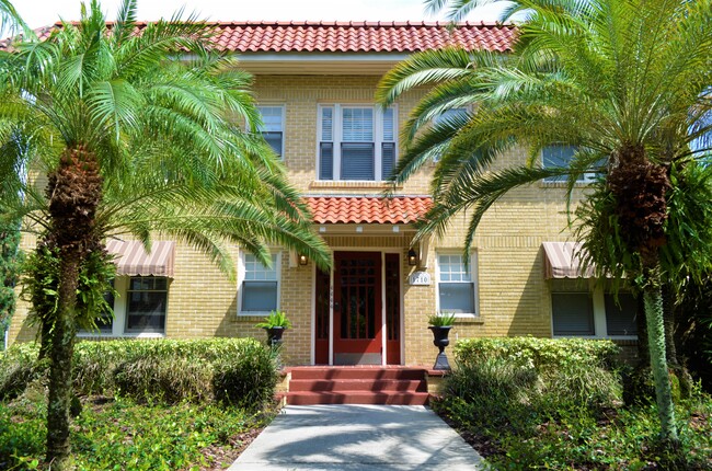 Building Photo - 1710 W Hills Ave
